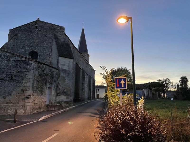 église